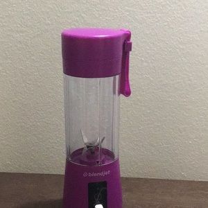 Purple portable blender